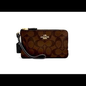 NWT Coach double zip wristlet in Signature canvas🤎